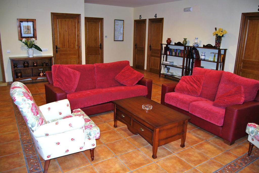 Hotel La Piedra Del Mediodia Cirat Esterno foto